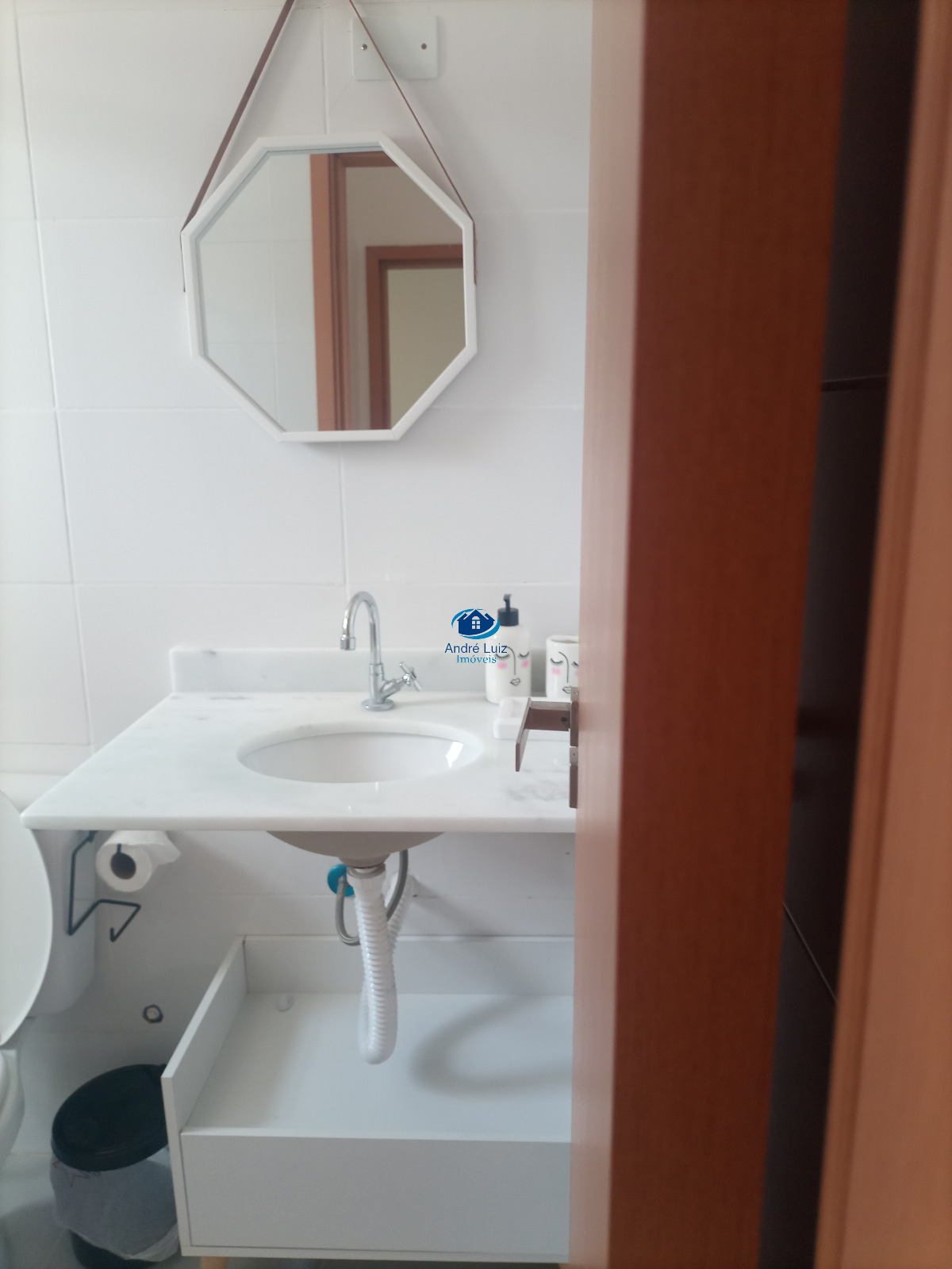 Apartamento mobiliado à venda em Ubatuba