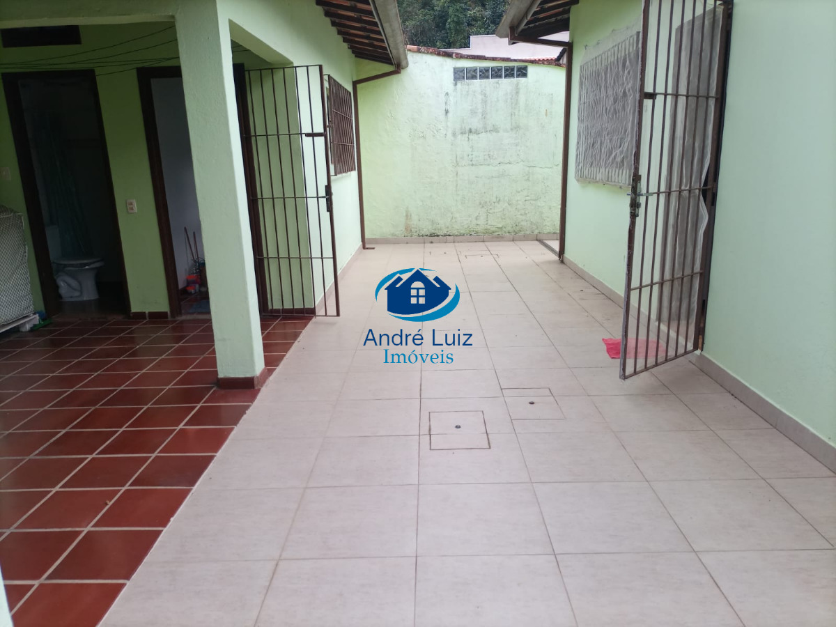 Casa à venda no bairro do perequê-mirim