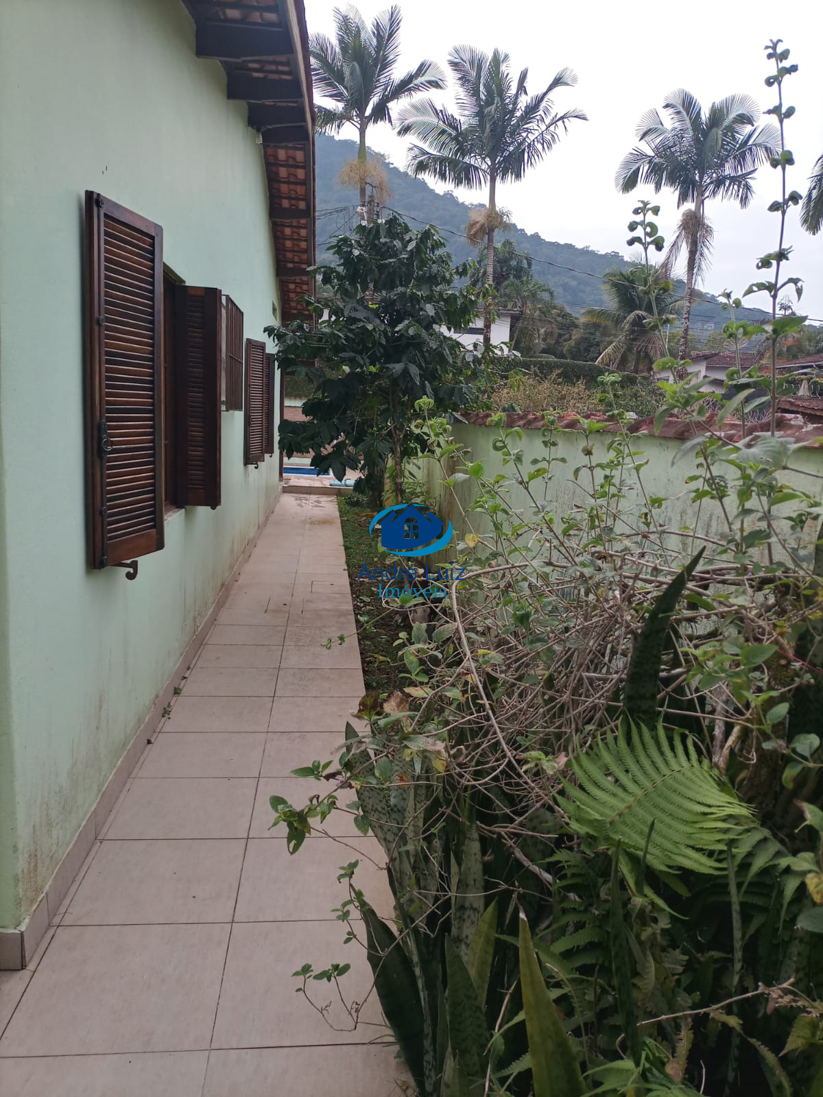 Casa à venda no bairro do perequê-mirim