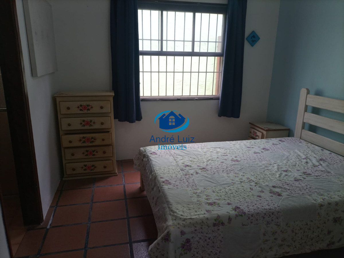 Casa à venda no bairro do perequê-mirim