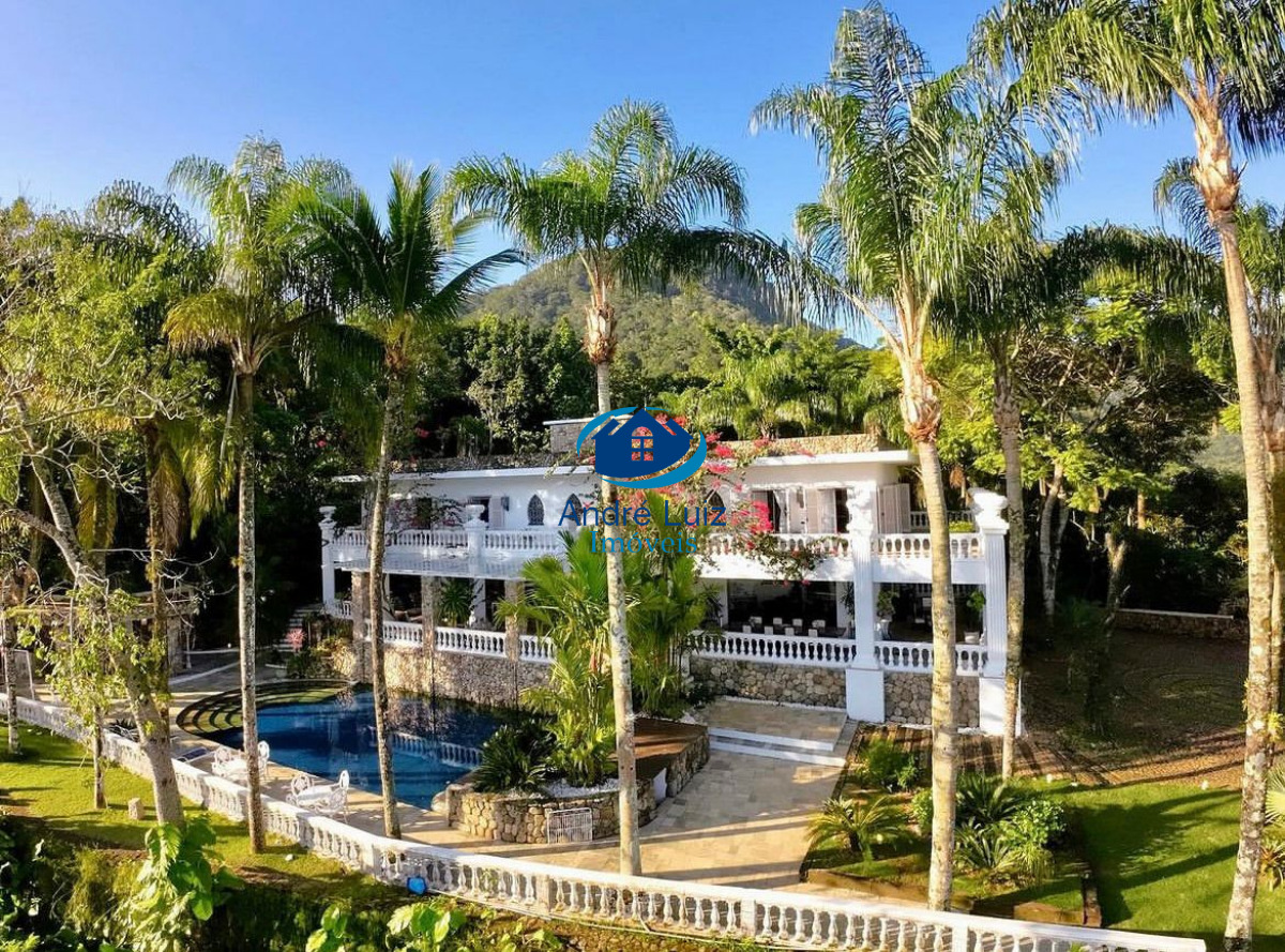 Excelente Casa de Alto Padrão a Venda Na Domingas Dias