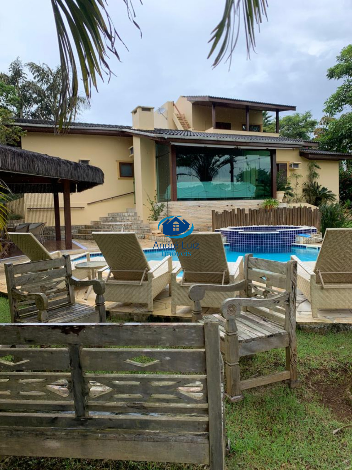 Casa de Alto Padrão à Venda Na Ponta das Toninhas