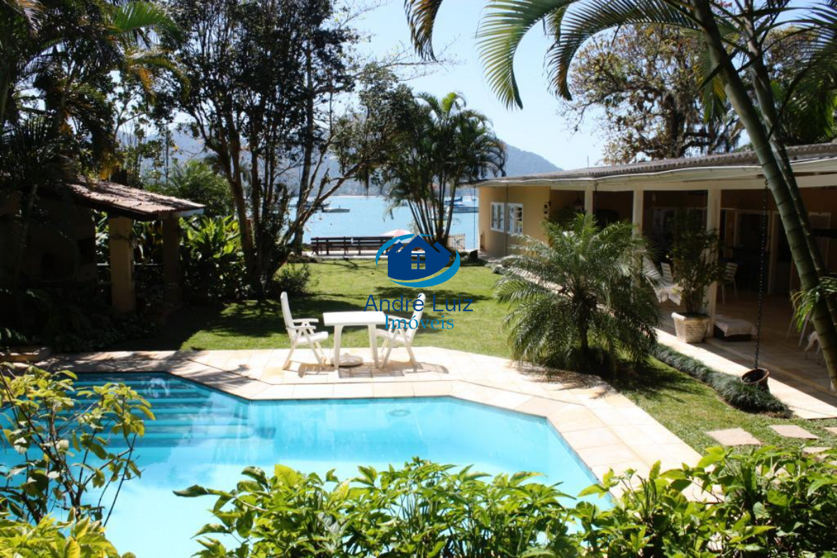 Casa alto padrão na praia da ribeira