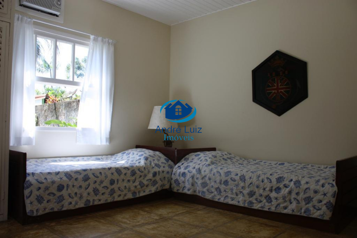 Casa alto padrão na praia da ribeira