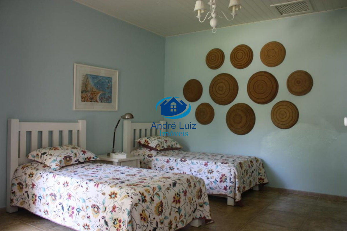 Casa alto padrão na praia da ribeira