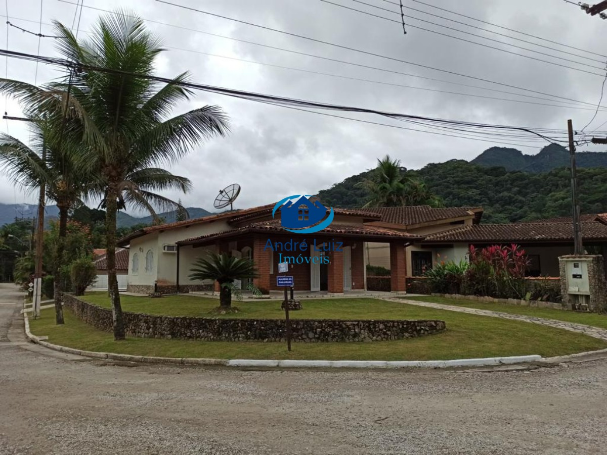 Casa de Condomínio à Venda em Ubatuba
