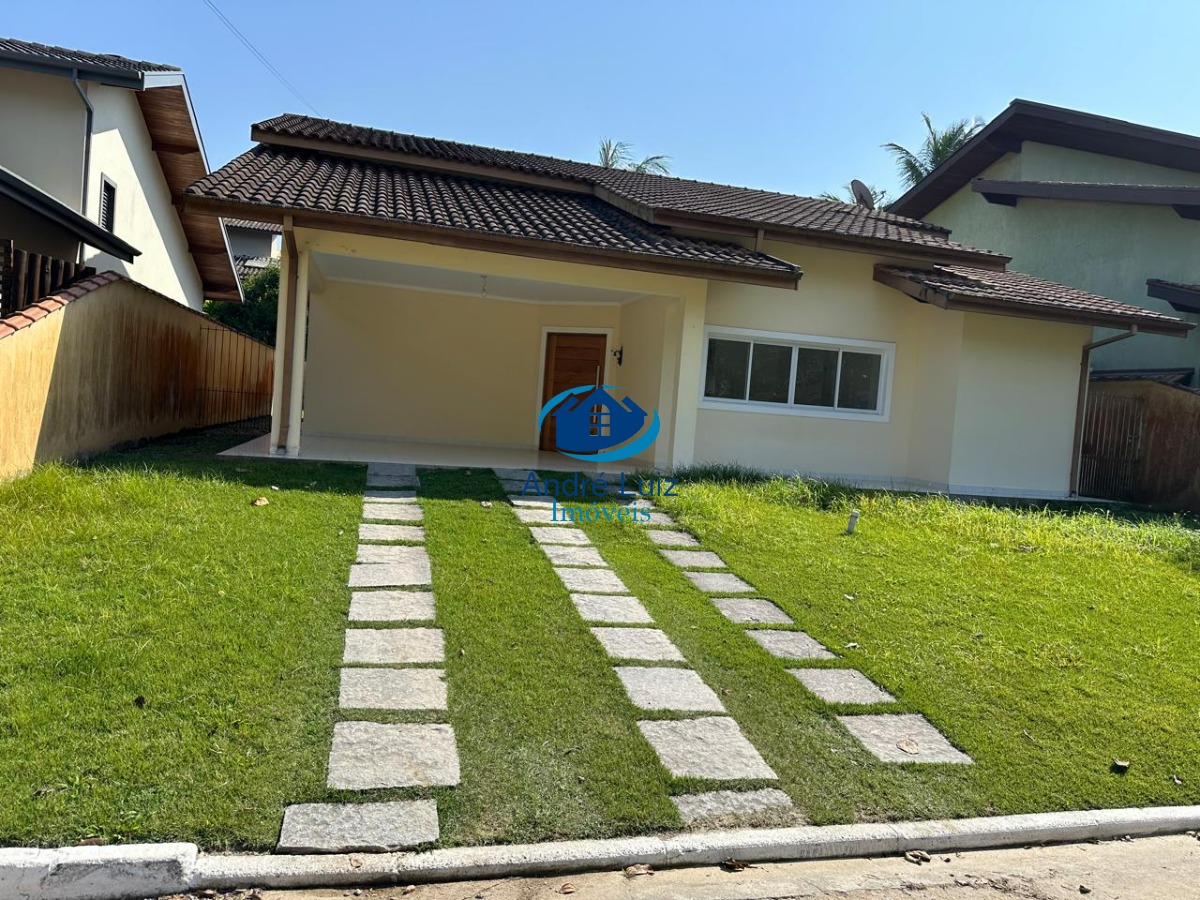 Ótima Casa de Condomínio à Venda No Horto